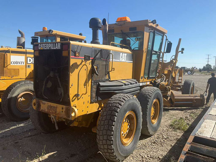 2005 Caterpillar 140HNA