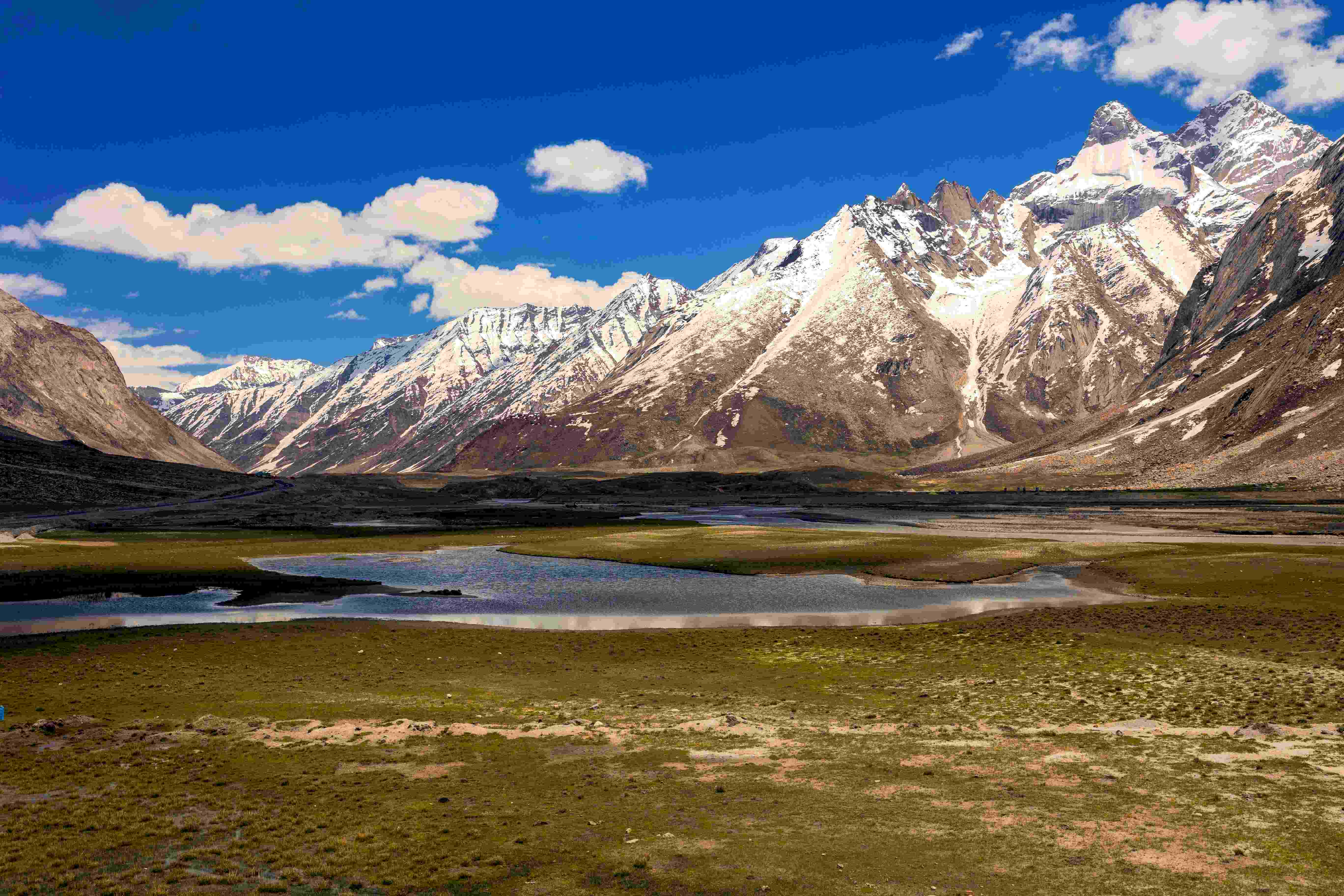 Kashmir Tour Packages – Explore Paradise Valleys